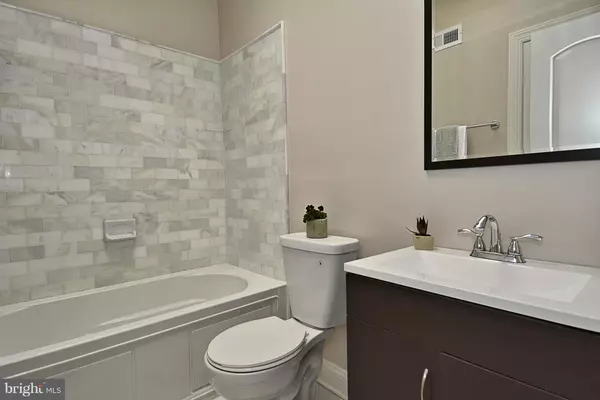 Washington, DC 20010,3304 PARK PL NW