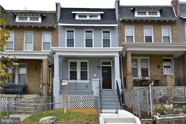 321 TODD PL NE, Washington, DC 20002