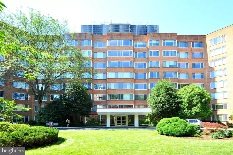 4000 TUNLAW RD NW #211, Washington, DC 20007