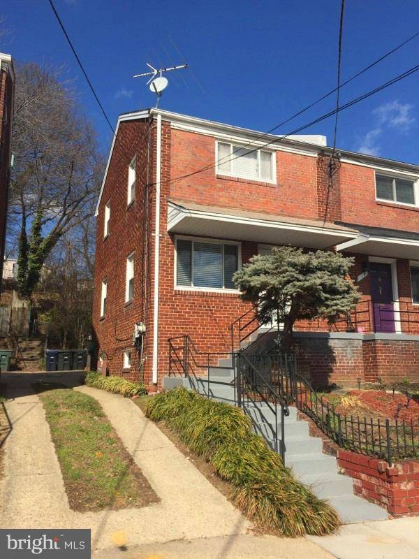31 UNDERWOOD ST NW, Washington, DC 20012