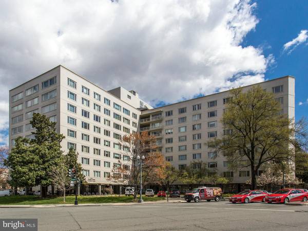 2475 VIRGINIA AVE NW #415, Washington, DC 20037