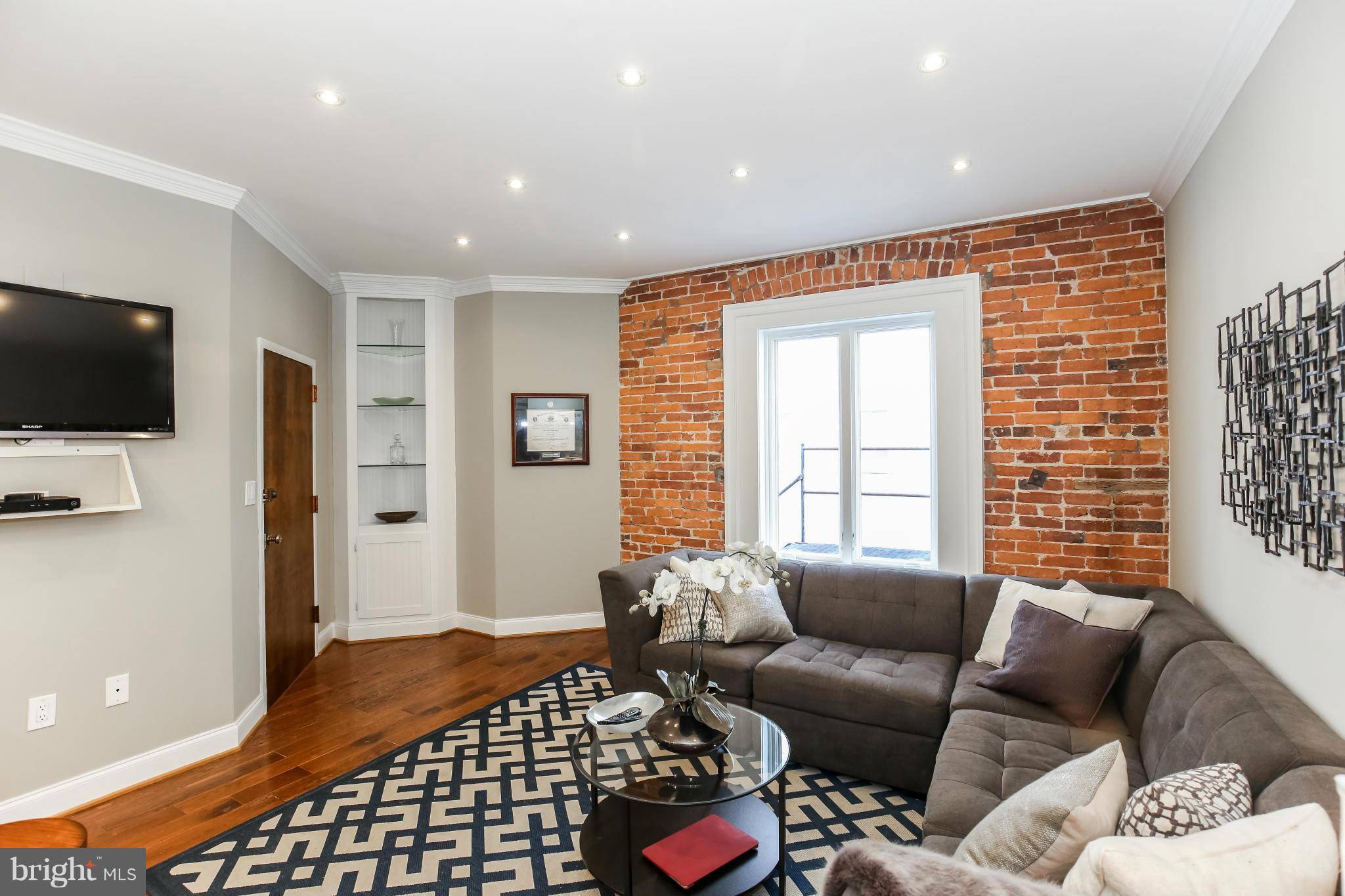 Washington, DC 20037,2120 N ST NW #302