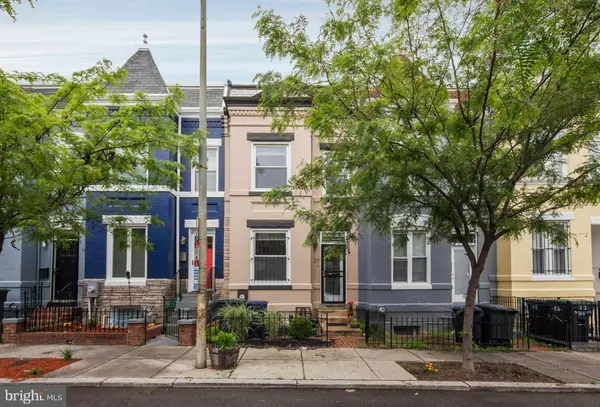 37 HANOVER PL NW, Washington, DC 20001