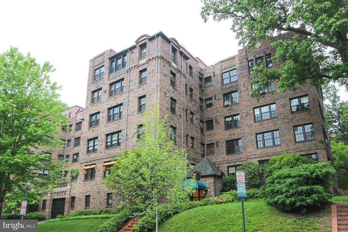 3031 SEDGWICK ST NW #304, Washington, DC 20008