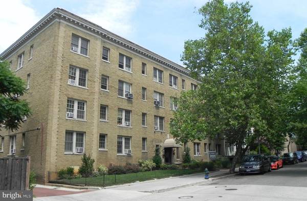 3314 MOUNT PLEASANT ST NW #33, Washington, DC 20010