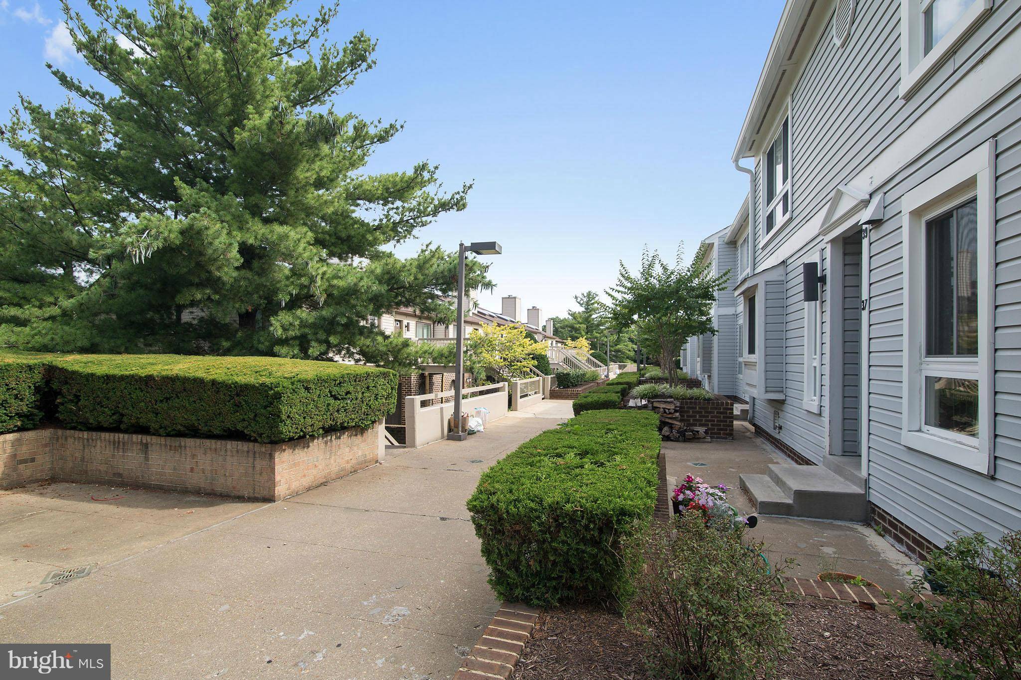 39 HAWTHORNE CT NE, Washington, DC 20017