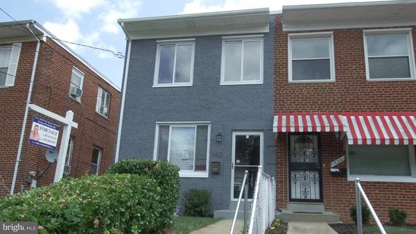 1652 FORT DUPONT ST SE, Washington, DC 20020