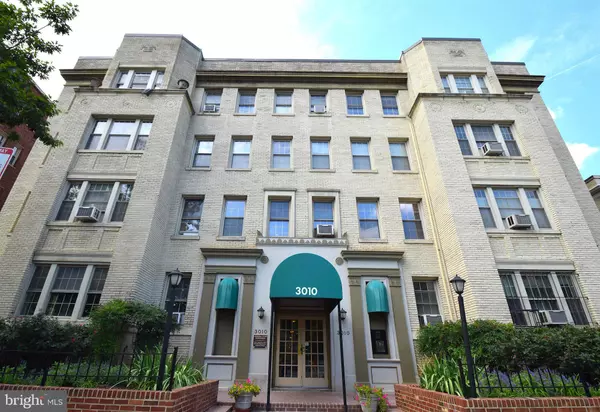 3010 WISCONSIN AVE NW #304, Washington, DC 20016