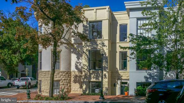 1502 33RD ST NW, Washington, DC 20007