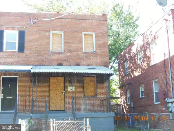 427 LEBAUM ST SE, Washington, DC 20032