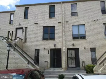 2815 31ST PL NE #2815, Washington, DC 20018