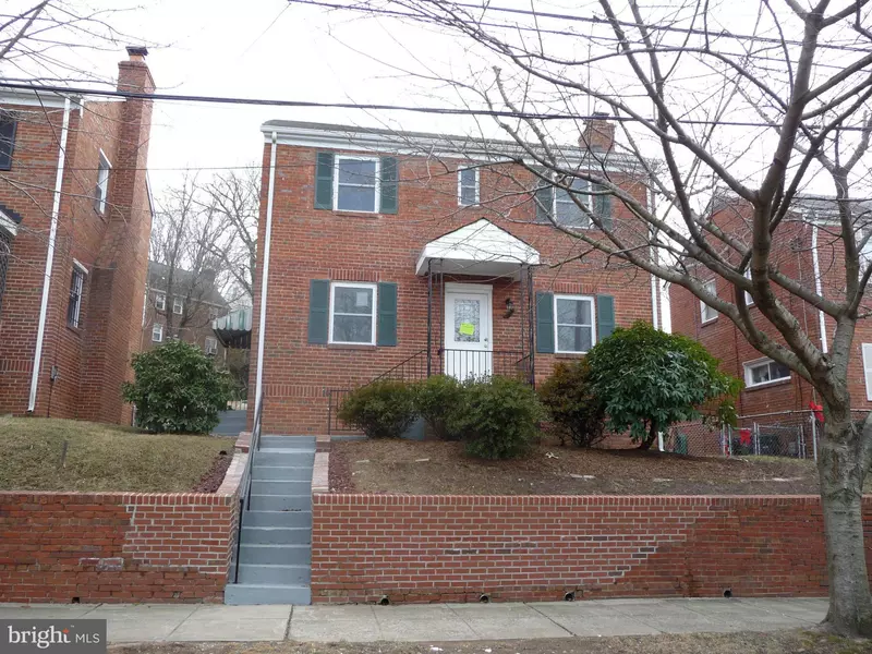 4631 EASY PL SE, Washington, DC 20019