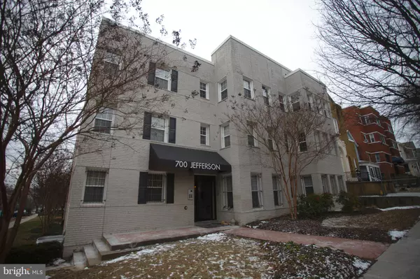 700 JEFFERSON ST NW #206, Washington, DC 20011