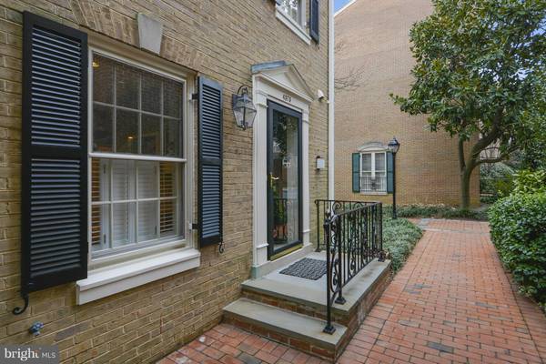 4373 WESTOVER PL NW, Washington, DC 20016