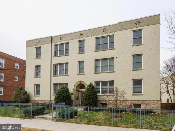 5040 1ST ST NW #302, Washington, DC 20011