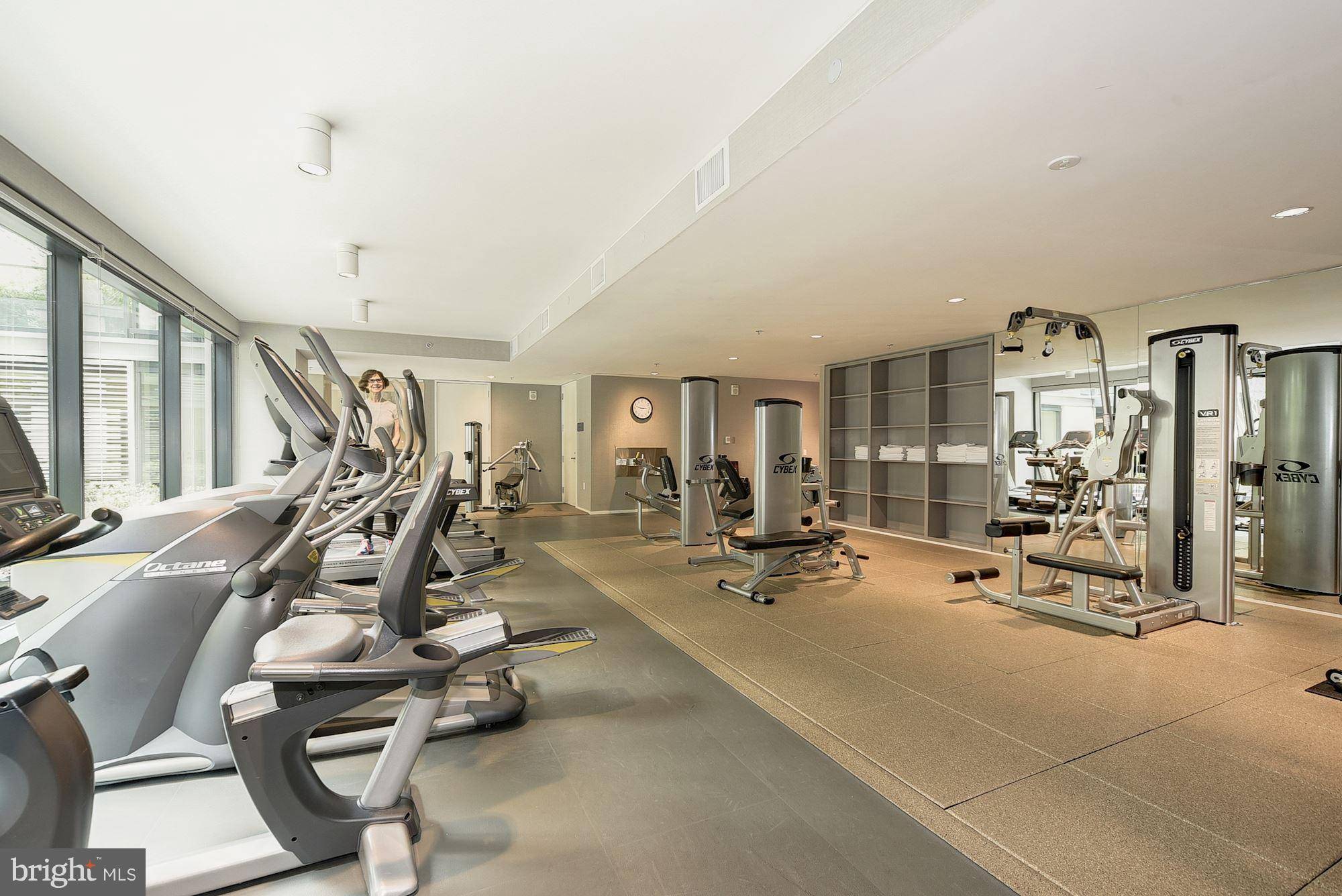 Washington, DC 20001,925 H ST NW #602