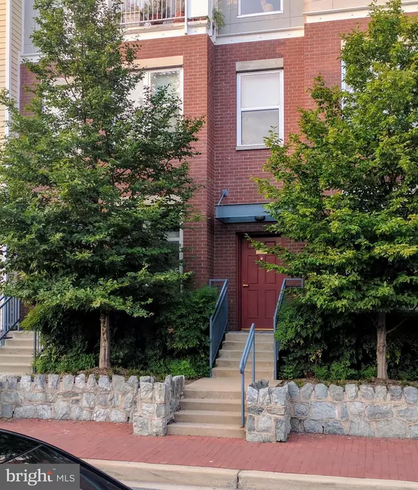 343 CEDAR ST NW #120, Washington, DC 20012