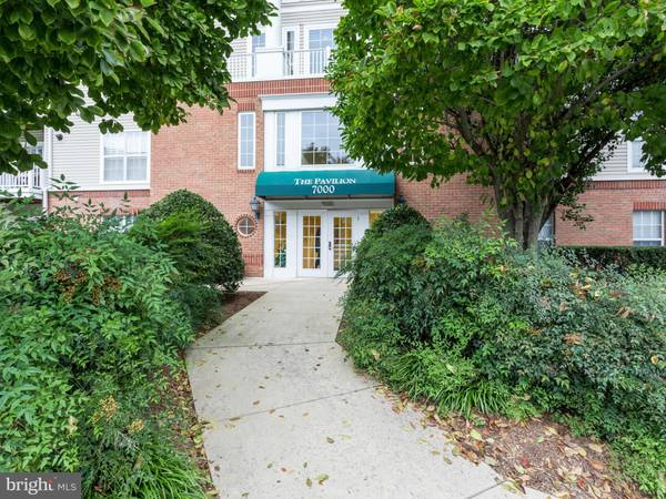 7000 FALLS REACH DR #401, Falls Church, VA 22043