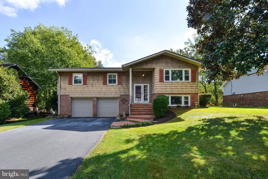 8603 CHERRY VALLEY LN, Alexandria, VA 22309