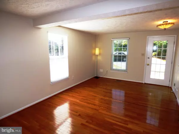 Reston, VA 20194,1663 FIELDTHORN DR