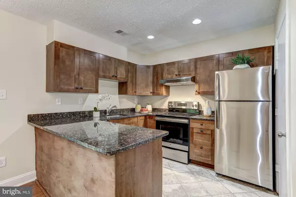 Reston, VA 20191,2222 SOUTHGATE SQ