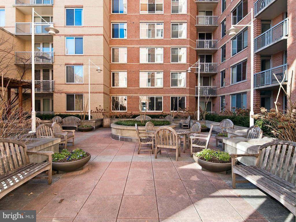 Arlington, VA 22201,1020 HIGHLAND ST N #508