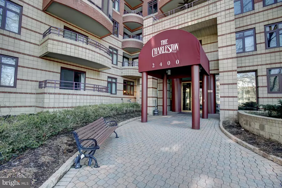 2400 CLARENDON BLVD #702, Arlington, VA 22201