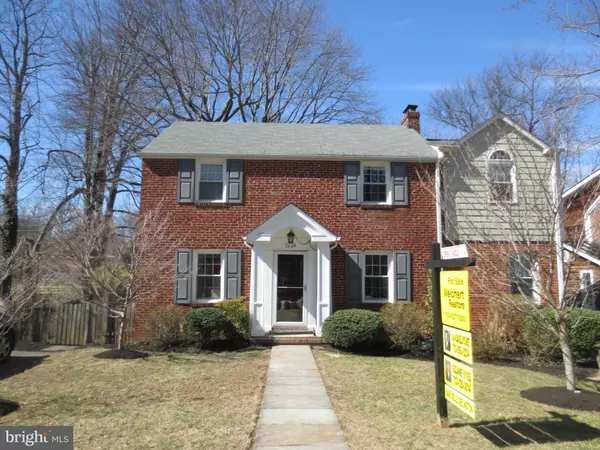 1224 POWHATAN ST N, Arlington, VA 22205