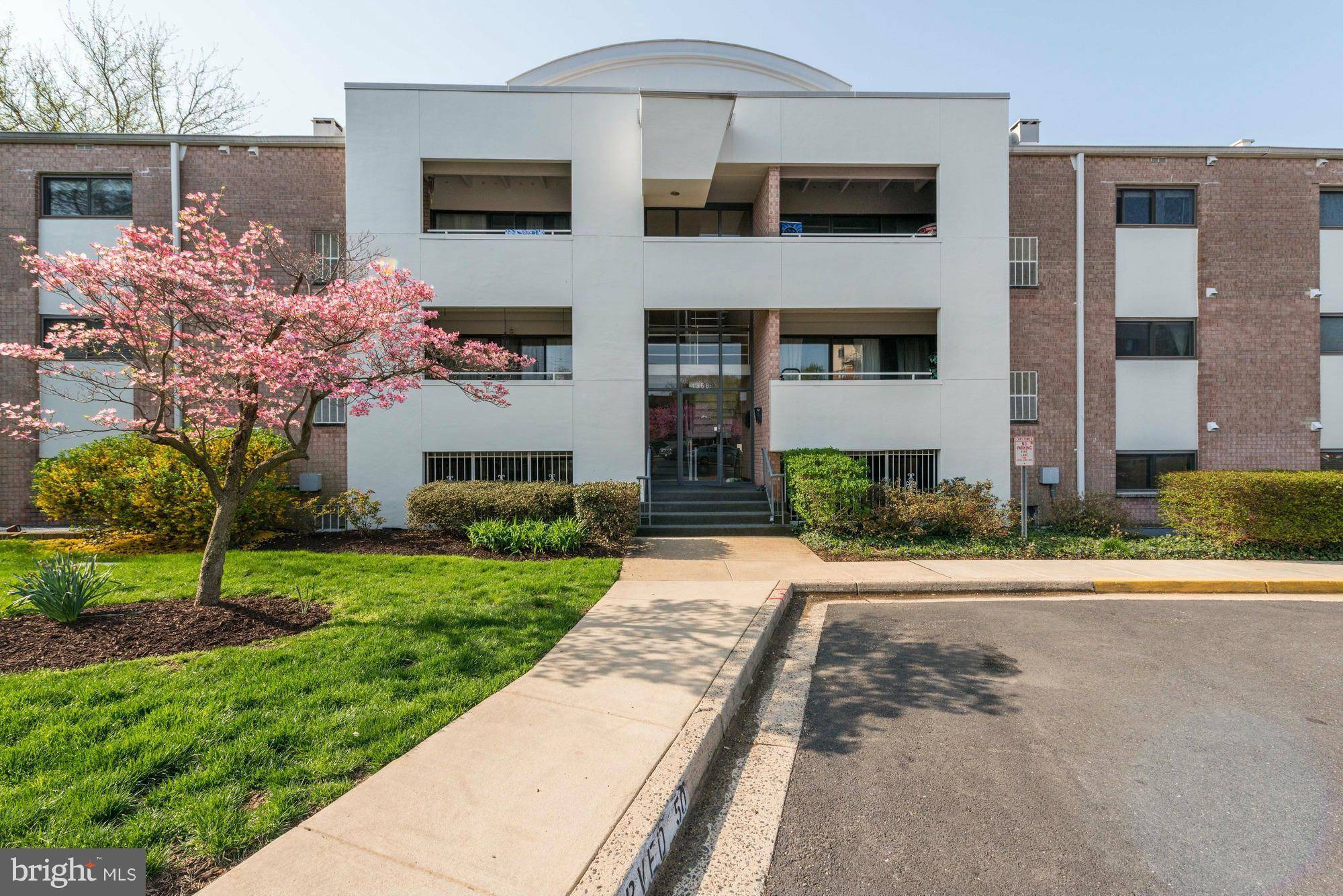 4358 LEE HWY #303, Arlington, VA 22207