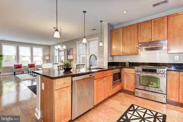 1418 RHODES ST #B113, Arlington, VA 22209