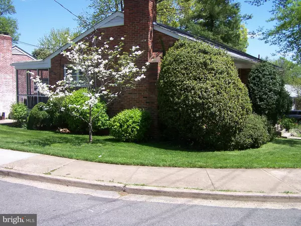 Arlington, VA 22205,6099 WILSON BLVD