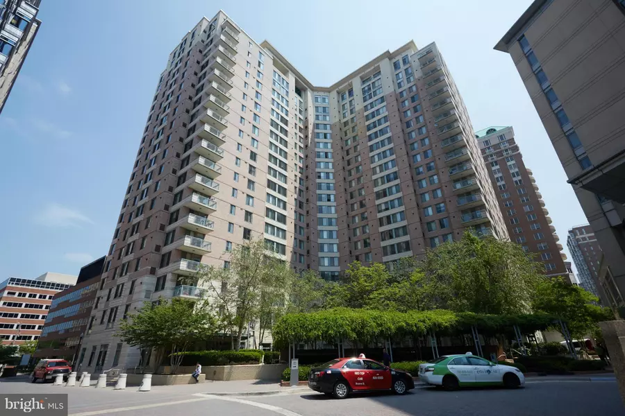 851 GLEBE RD N #2008, Arlington, VA 22203