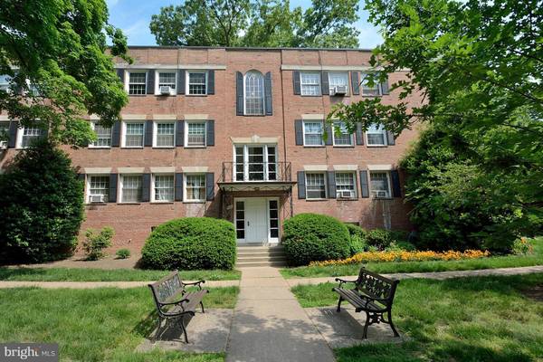 5003 10TH ST S #5, Arlington, VA 22204