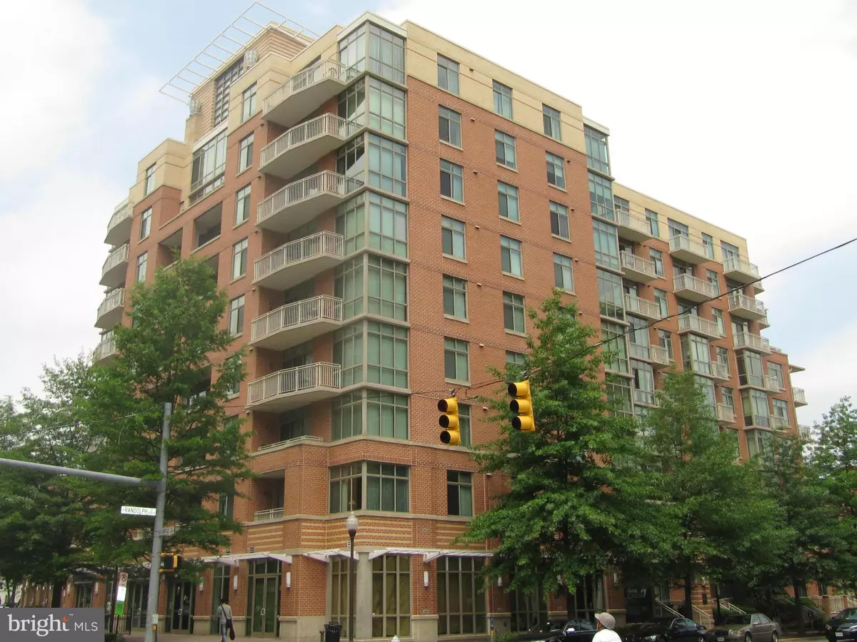 Arlington, VA 22201,1000 RANDOLPH ST #901