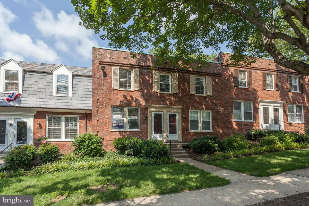 Arlington, VA 22204,1400 EDGEWOOD ST S #523