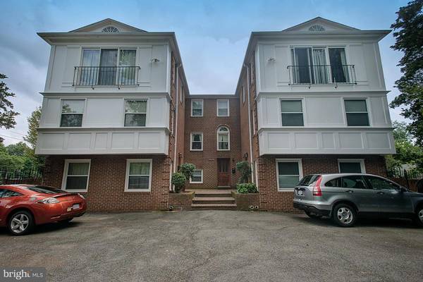 4814 FAIRFAX DR #3, Arlington, VA 22203