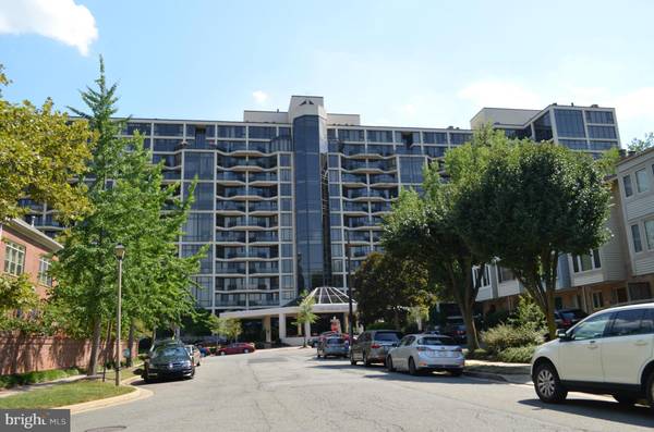 Arlington, VA 22209,1530 KEY BLVD #923