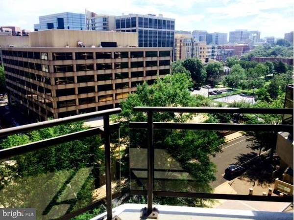 1530 KEY BLVD #923, Arlington, VA 22209