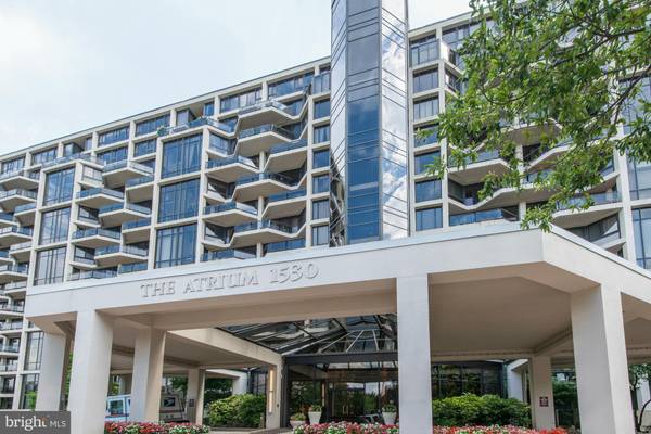 1530 KEY BLVD #817, Arlington, VA 22209