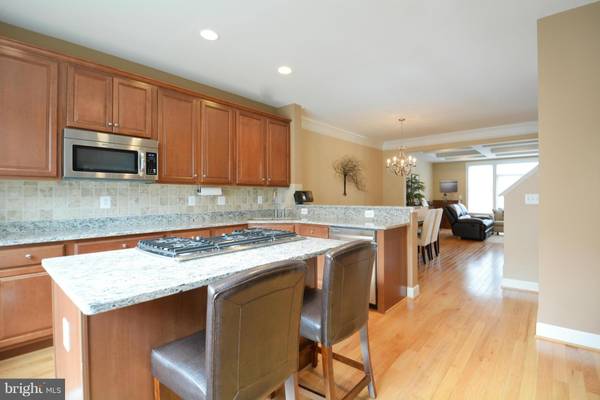 3349 KEMPER RD, Arlington, VA 22206