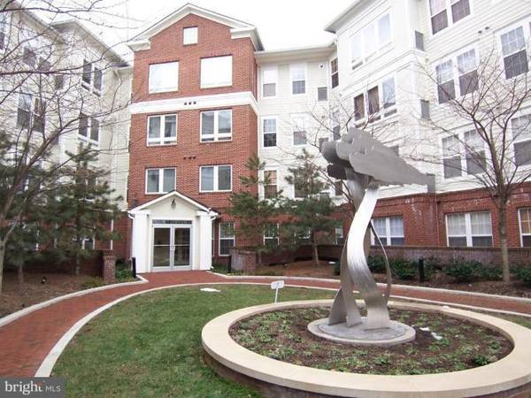 Arlington, VA 22204,801 GREENBRIER ST #410