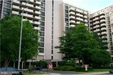 Arlington, VA 22203,4141 HENDERSON RD #228