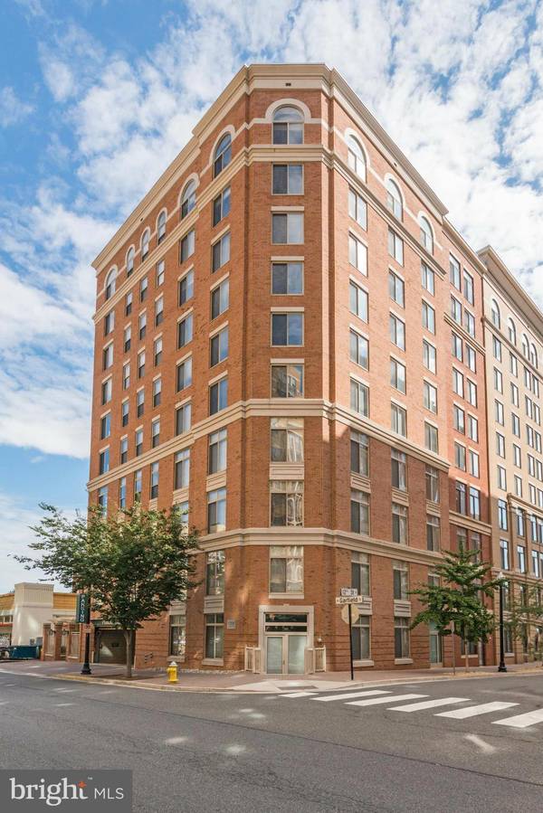 1205 GARFIELD ST #707, Arlington, VA 22201