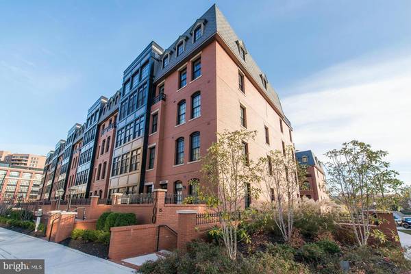 1700 CLARENDON BLVD #157, Arlington, VA 22209