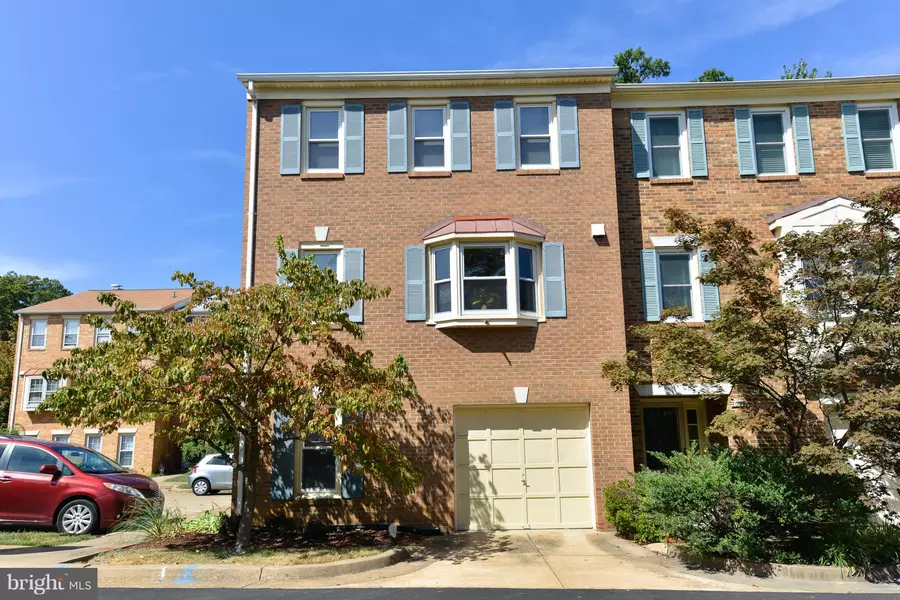 1061 GEORGE MASON DR N, Arlington, VA 22205