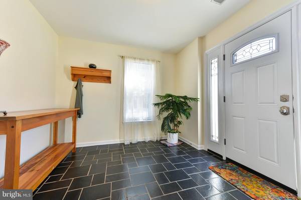 Arlington, VA 22205,1061 GEORGE MASON DR N