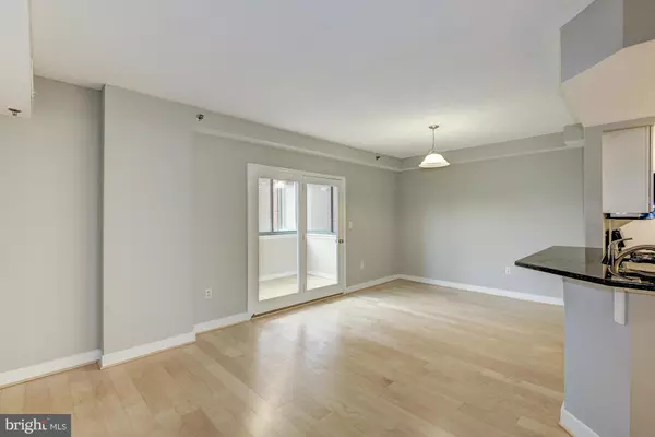 Arlington, VA 22201,1045 UTAH ST #2-211