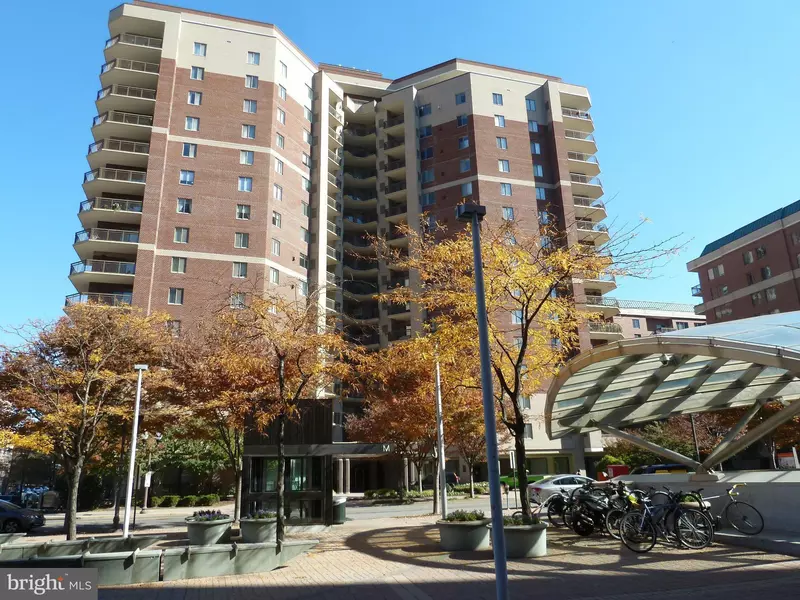 901 MONROE ST N #209, Arlington, VA 22201