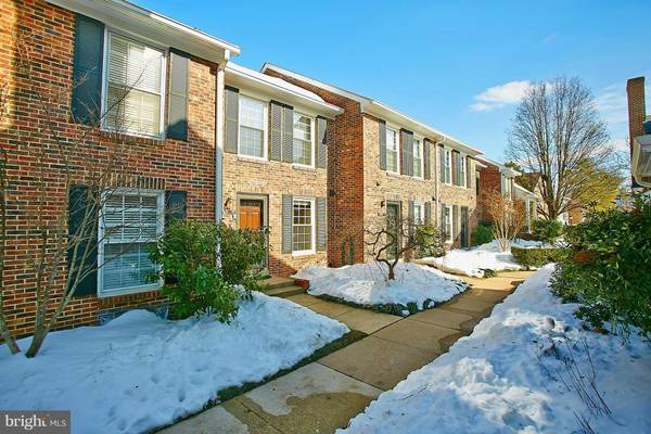 2538-B ARLINGTON MILL DR S #2, Arlington, VA 22206