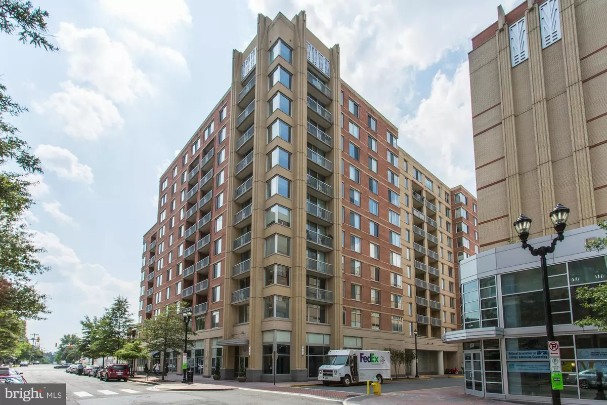 Arlington, VA 22201,1020 HIGHLAND ST N #222